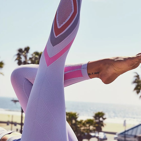 🌺free people high rise 7/8 essence legging set - Picture 8 of 16